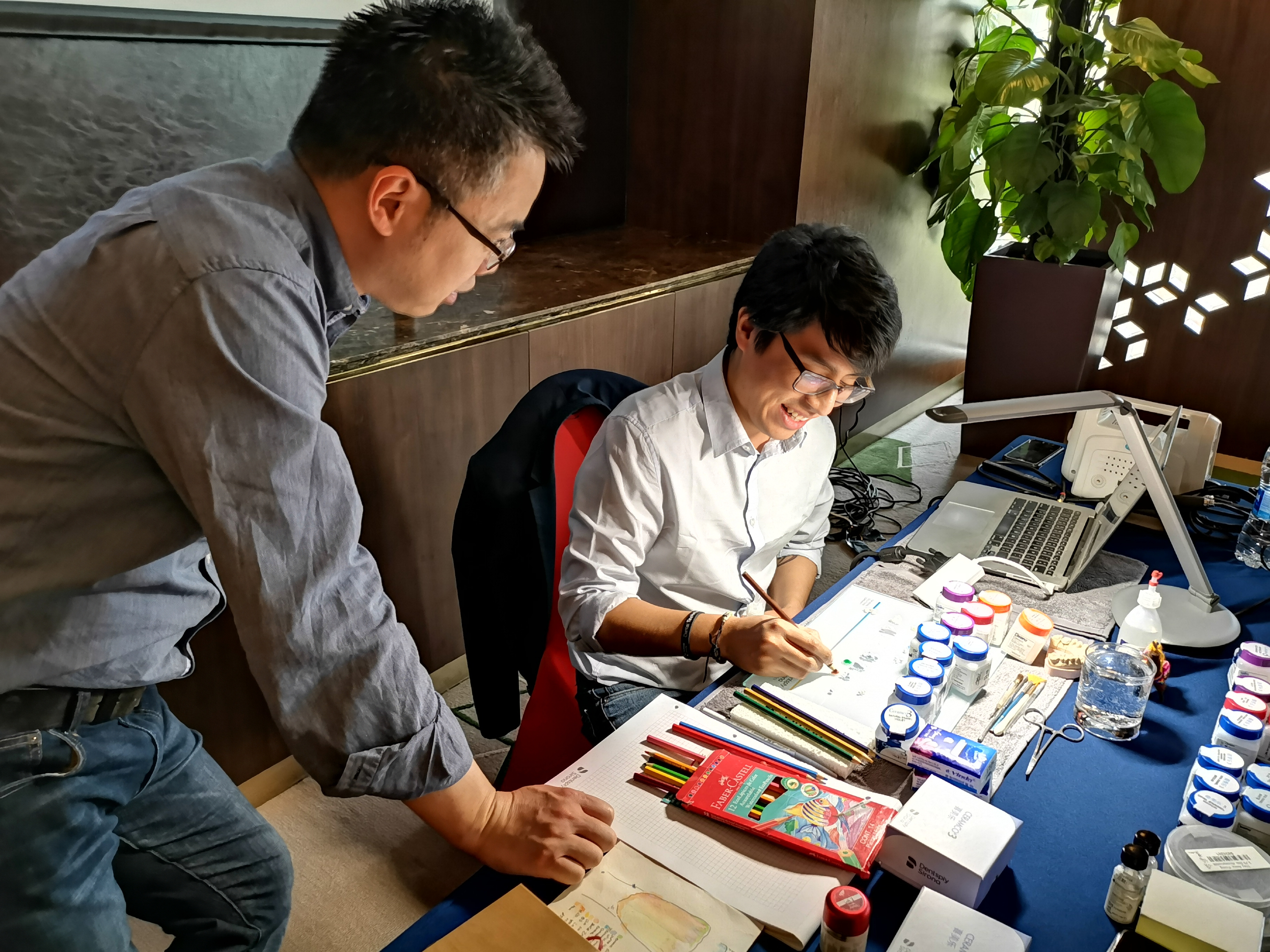 Edwin Zanabria presenting at dental exposition 19